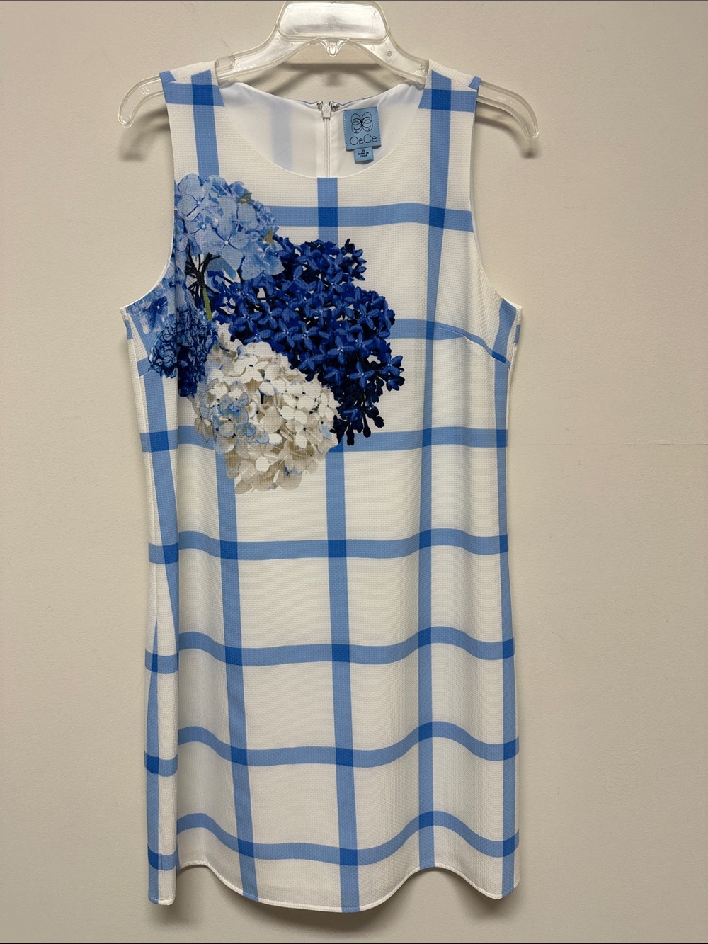 CeCe Blue & White Lined Short Sleeveless Dress with Hydrangea Accent size 10